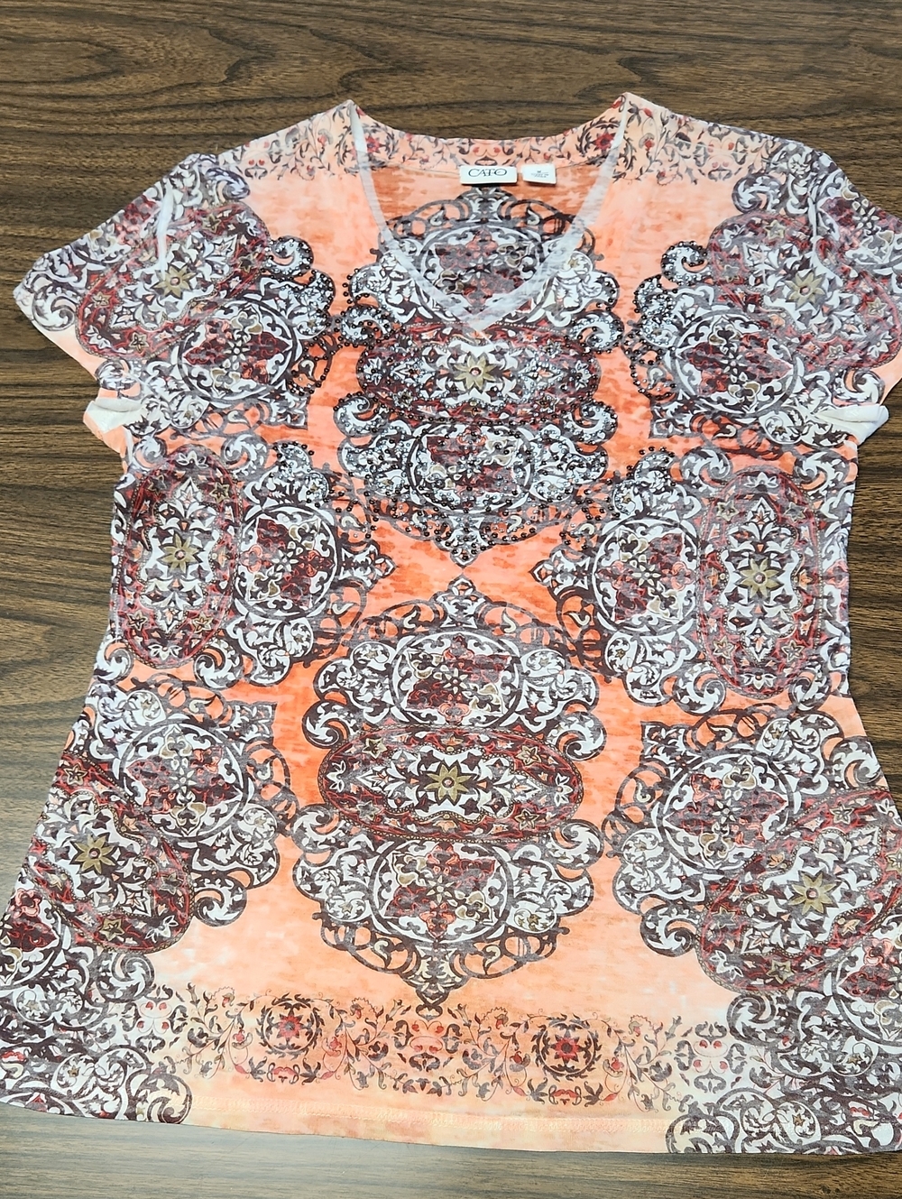 Cato Orange and White Medallion V-Neck Short Sleeve Top